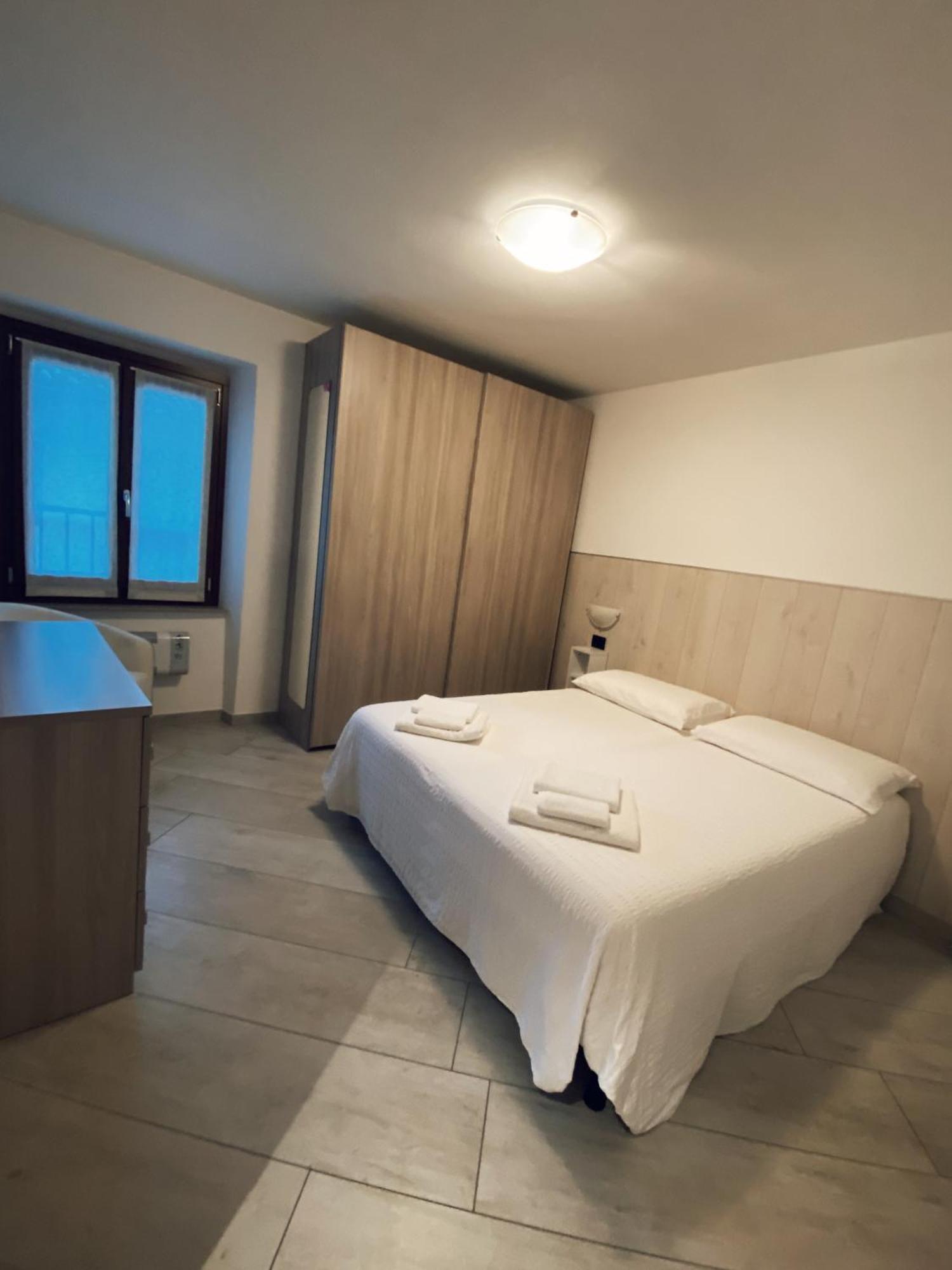 Alla Campanella Riva del Garda Exteriör bild