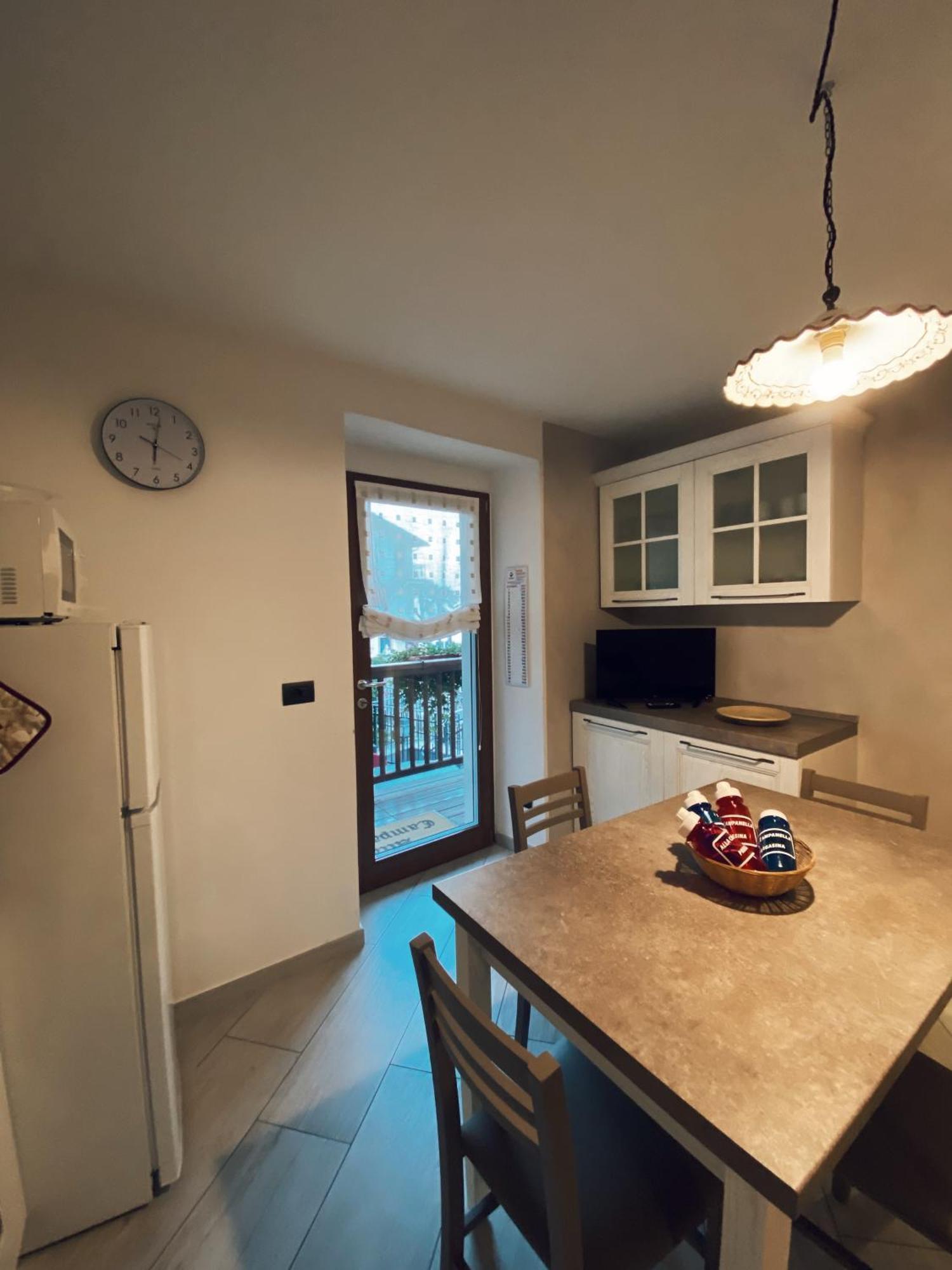 Alla Campanella Riva del Garda Exteriör bild