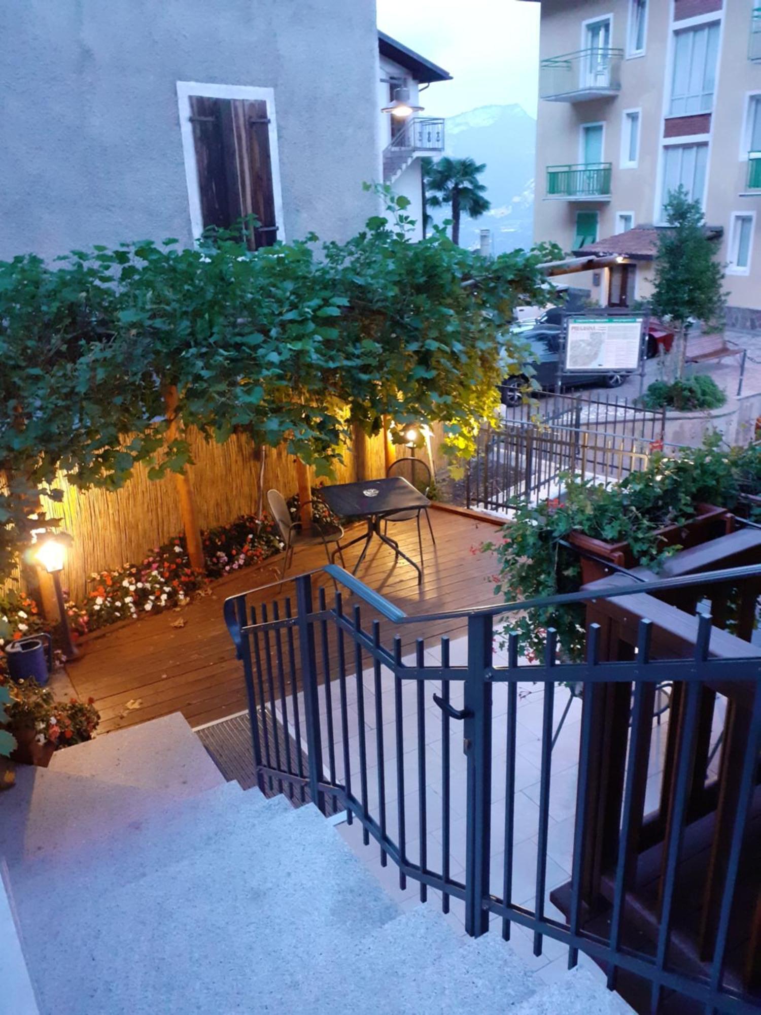 Alla Campanella Riva del Garda Exteriör bild